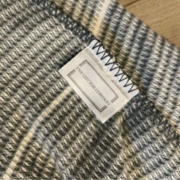 The cotton Company Turkish Throw Blanket light blue White with Tussles Large - Picture 5 of 7